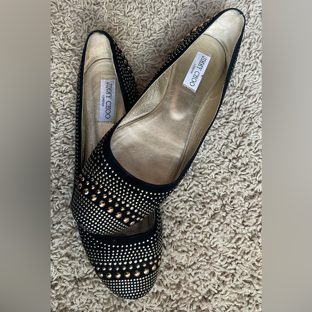 JIMMY CHOO BALLERINAS IN BLACK
SUEDE WITH GOLD STUDS - Picture 7 of 11